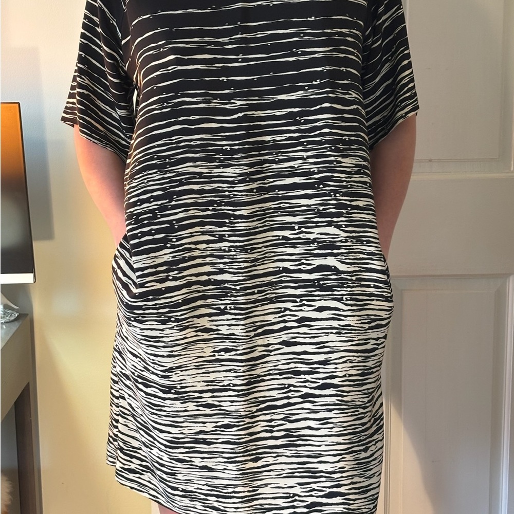 Barely Worn Silk VINCE Dress - Black and White Striped with pockets! - Picture 2 of 4